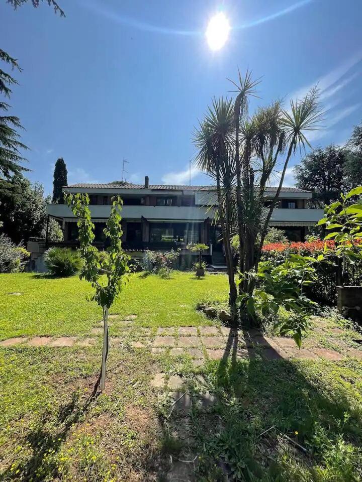 Villa La Dolce - A Tropical Garden In Roma