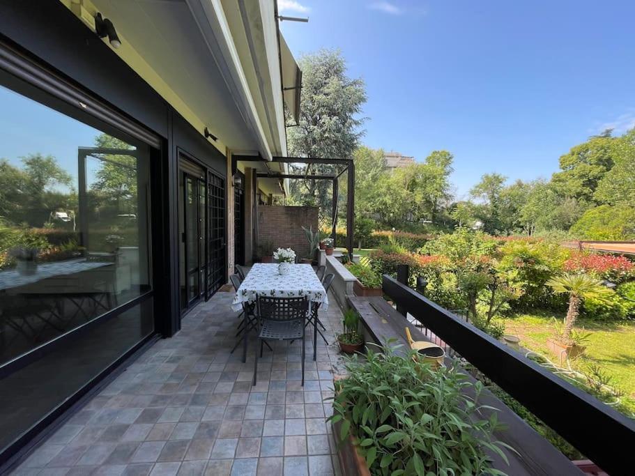 Villa La Dolce - A Tropical Garden In Rom